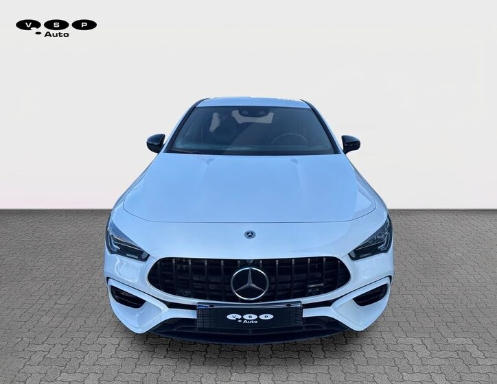 Mercedes-Benz CLA Sedan / Limuzína 2,0 l 310 kw