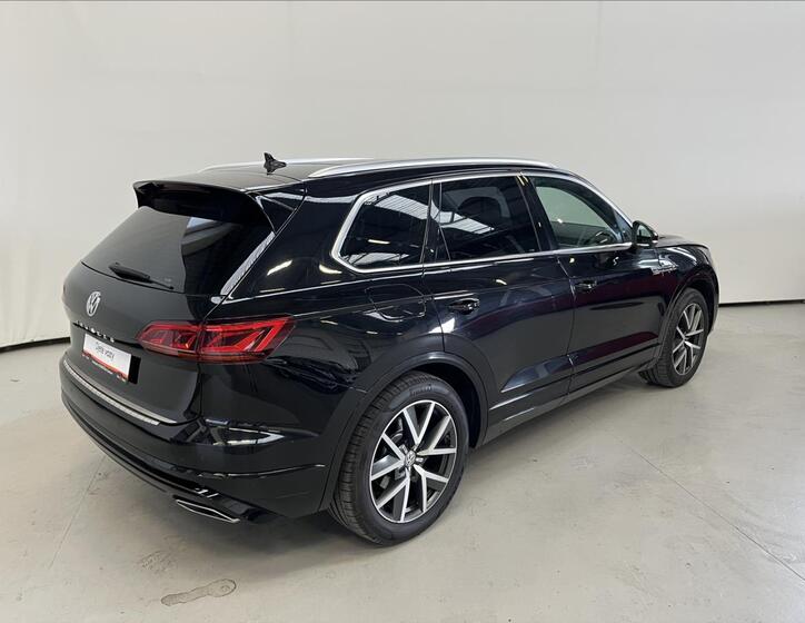 Volkswagen Touareg 2