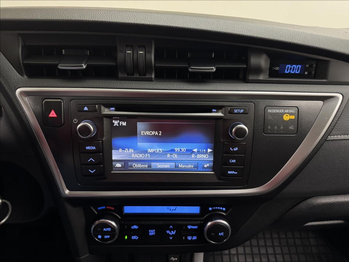 Toyota Auris Kombi 1,4 l 66 kw