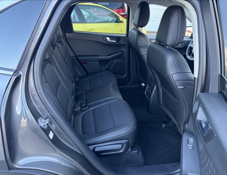 Ford Kuga SUV / Terénní 2,5 l 165 kw