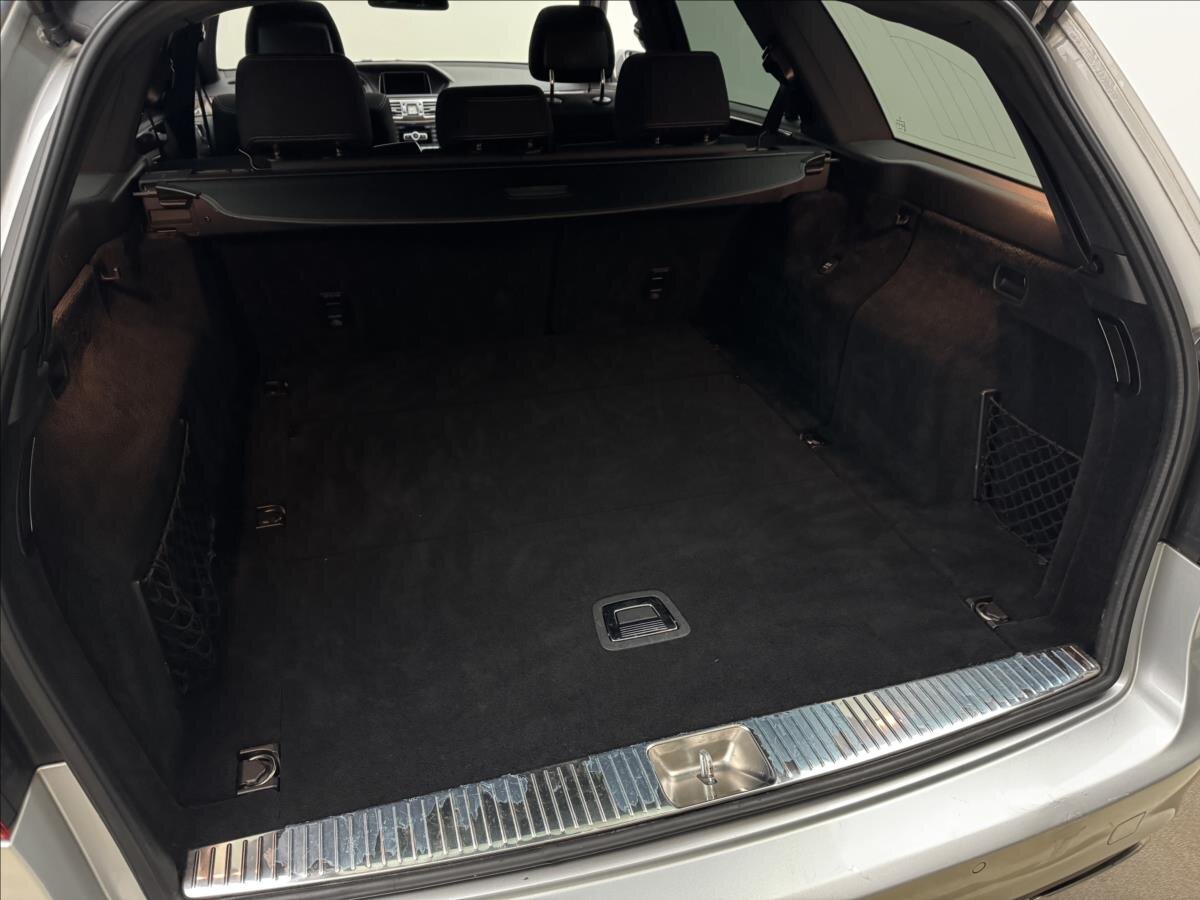 Mercedes-Benz Třídy E Kombi 3,0 l 170 kw