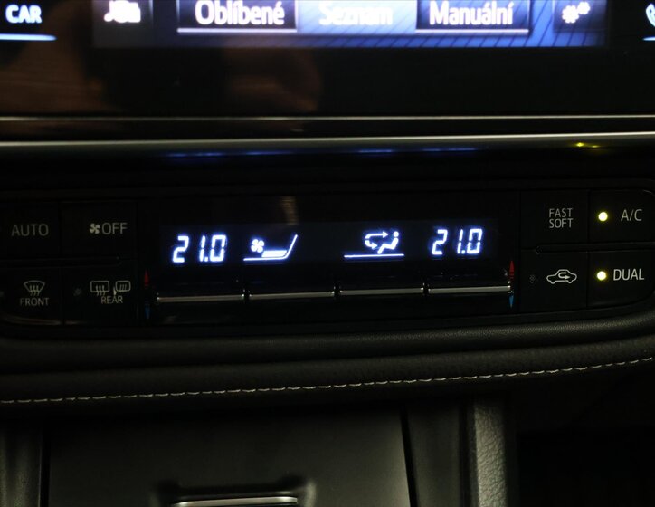 Toyota Corolla Sedan / Limuzína 1,6 l 97 kw