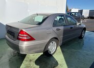 Mercedes-Benz Třídy C Sedan 1,8 l 105 kw
