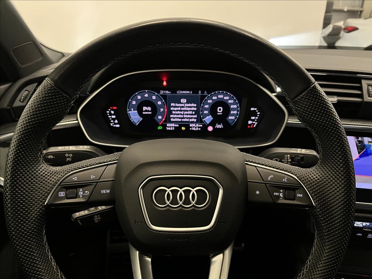 Audi Q3 SUV / Terénní 1,5 l 110 kw