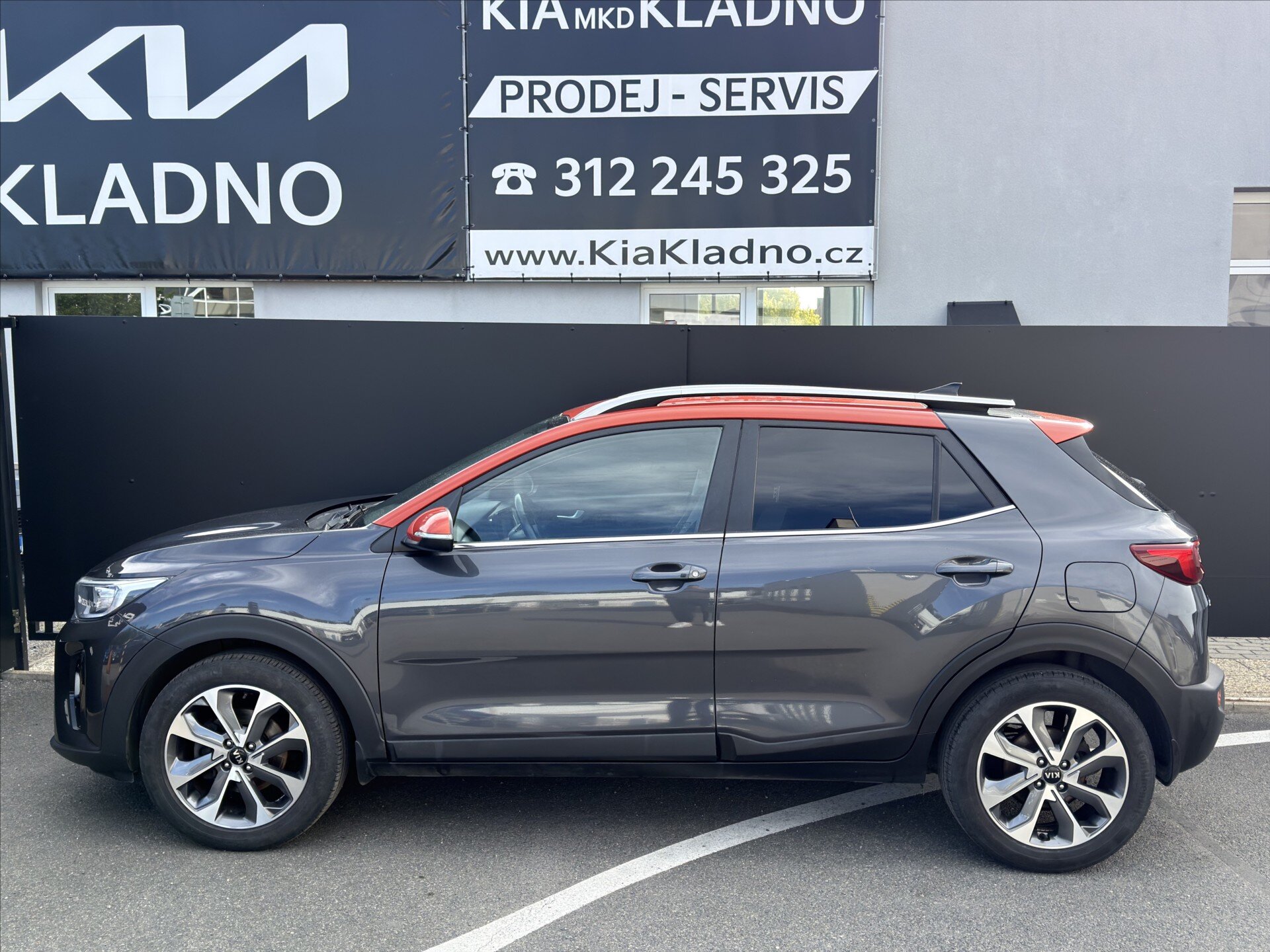 KIA Stonic SUV / Terénní 1,4 l 73 kw