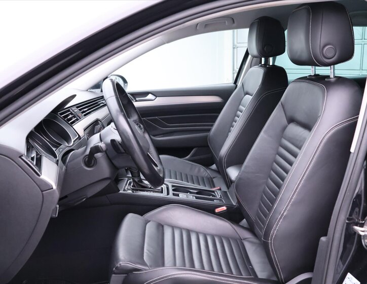 Volkswagen Passat Kombi 2,0 l 140 kw