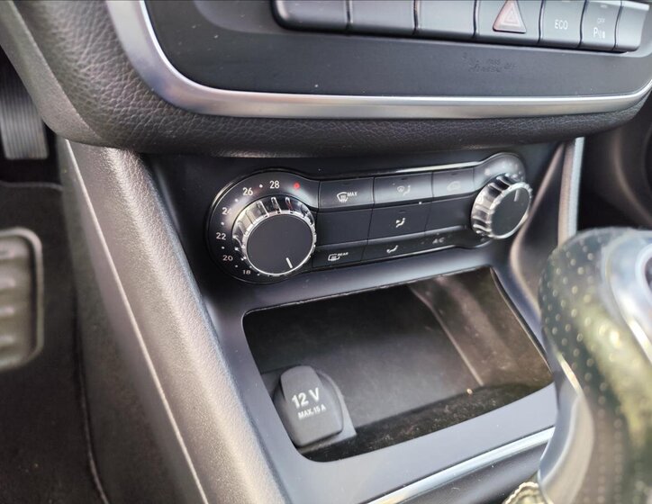 Mercedes-Benz CLA Sedan 1,6 l 115 kw