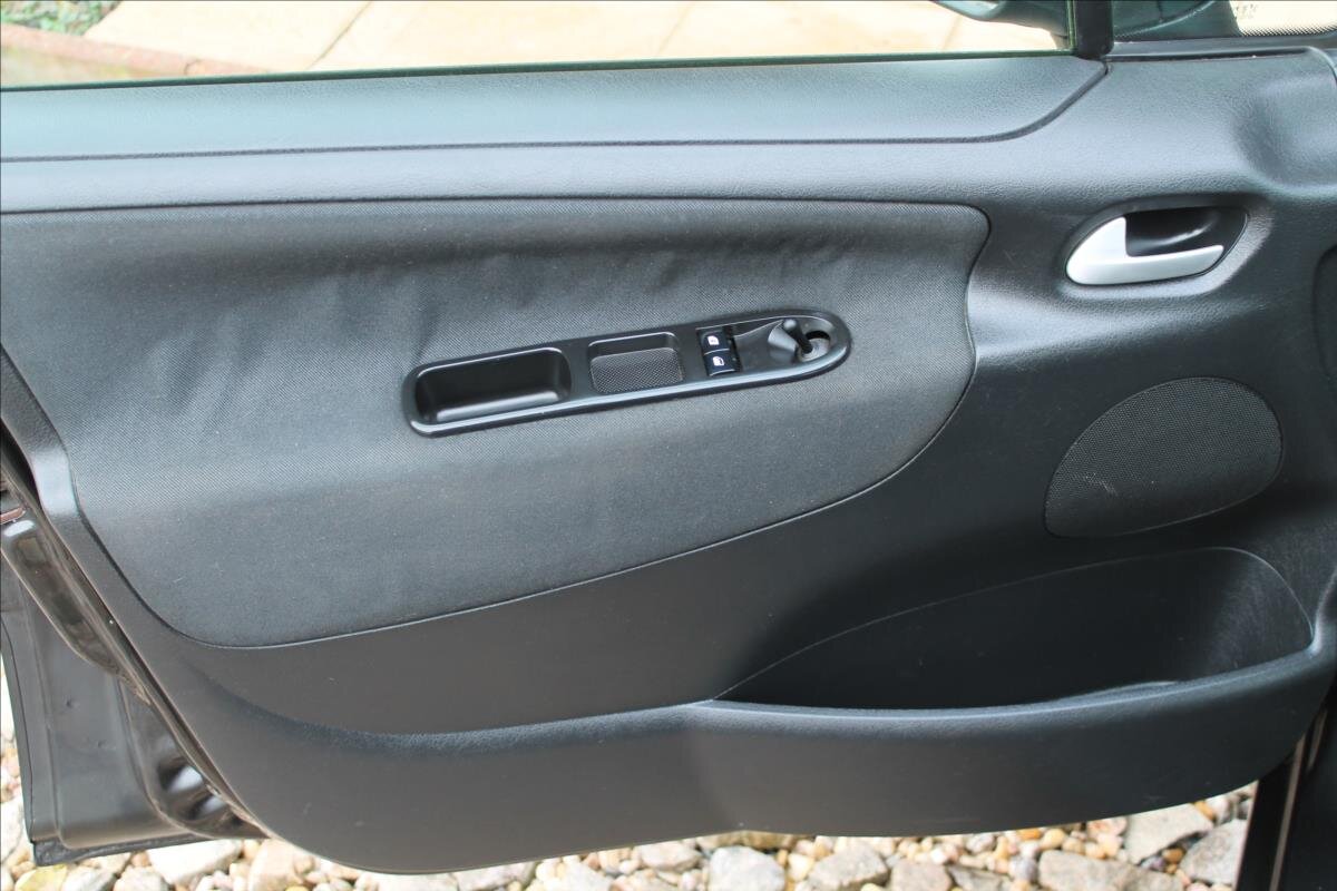 Peugeot 207 Kombi 1,4 l 54 kw