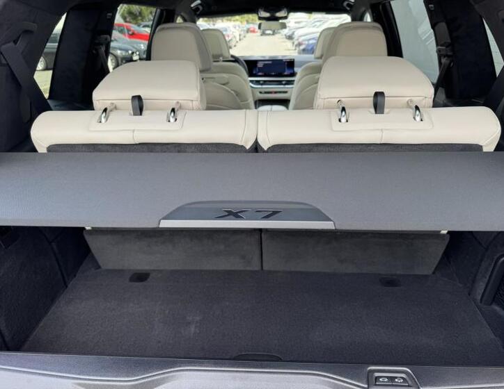 BMW X7 17