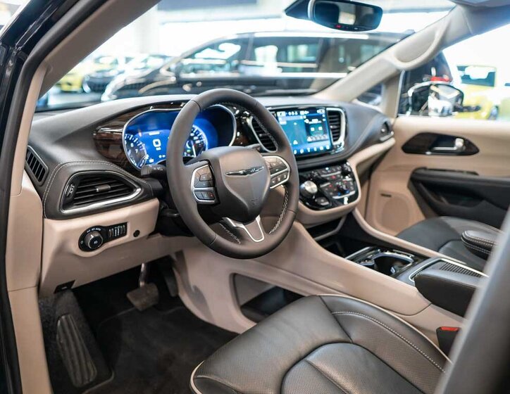 Chrysler Pacifica MPV 3,6 l 221 kw