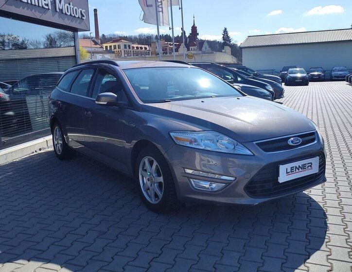 Ford Mondeo Kombi 1,6 l 118 kw