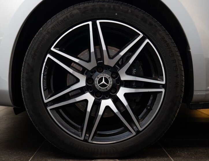 Mercedes-Benz Třídy V 28