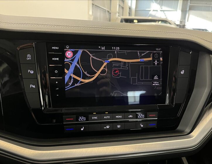 Volkswagen Touareg 11