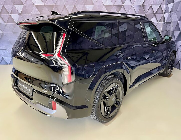 KIA EV9 6
