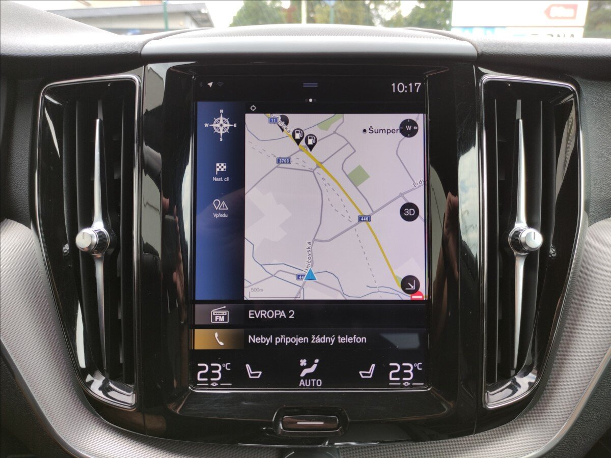 Volvo XC60 SUV / Terénní 2,0 l 140 kw