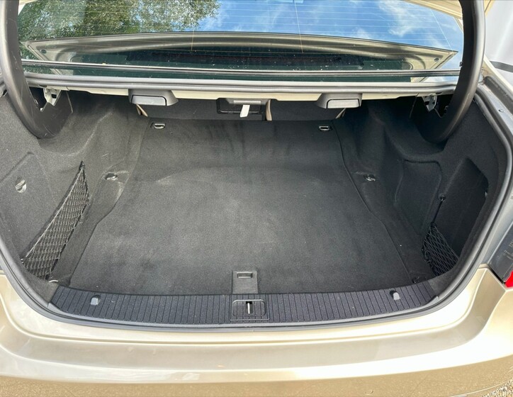 Mercedes-Benz Třídy E 16