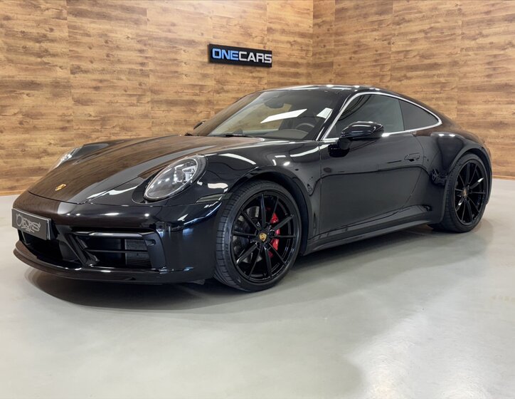 Porsche 911 Kupé 3,0 l 331 kw