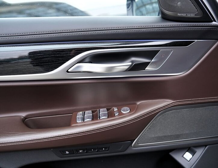 BMW Řada 7 Sedan 3,0 l 250 kw