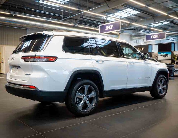 Jeep Grand Cherokee 9