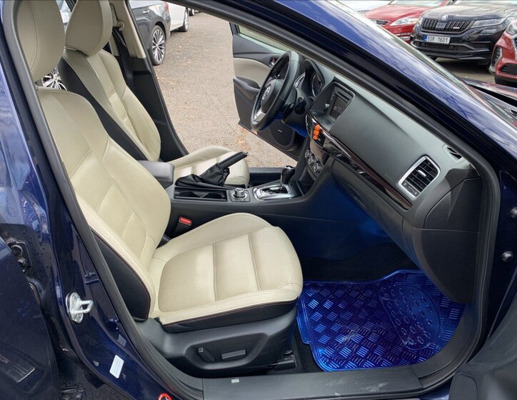 Mazda 6 Sedan / Limuzína 2,2 l 129 kw