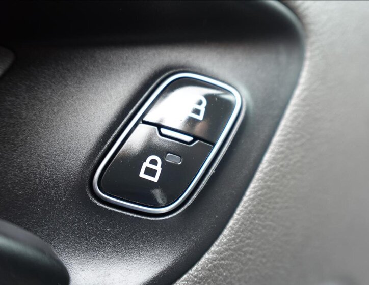 Ford Transit Custom Ostatní 2,0 l 77 kw