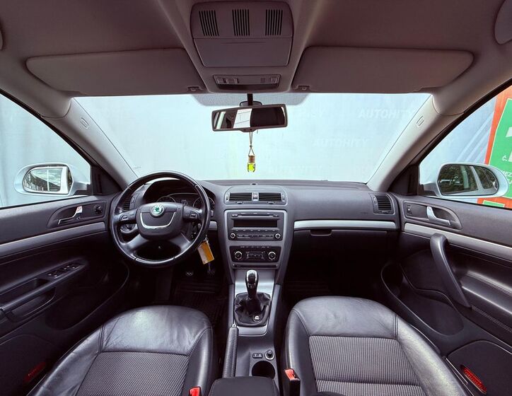 Škoda Octavia 14