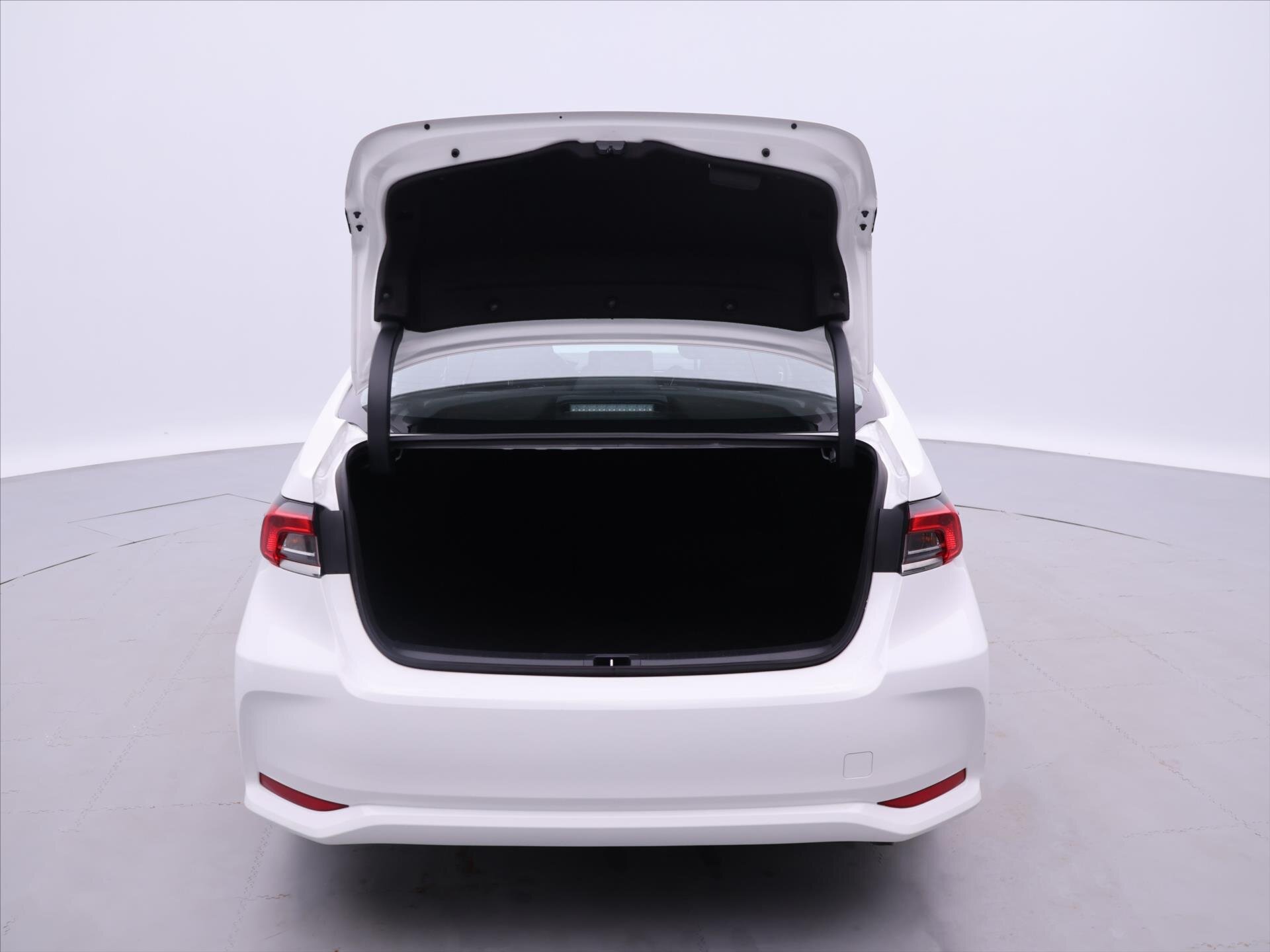 Toyota Corolla Sedan / Limuzína 1,8 l 72 kw