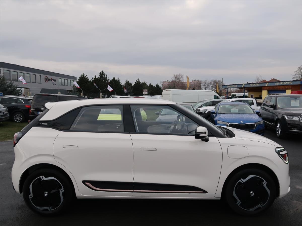 Dongfeng Box Hatchback 0,0 70 kw