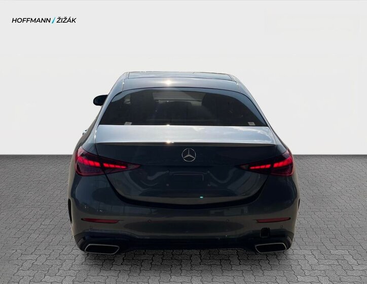Mercedes-Benz Třídy C Sedan / Limuzína 2,0 l 145 kw