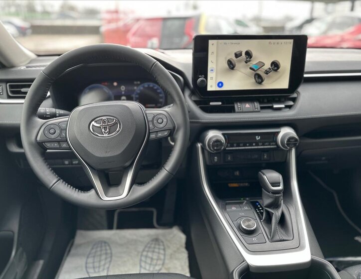 Toyota RAV4 SUV / Terénní 2,5 l 131 kw