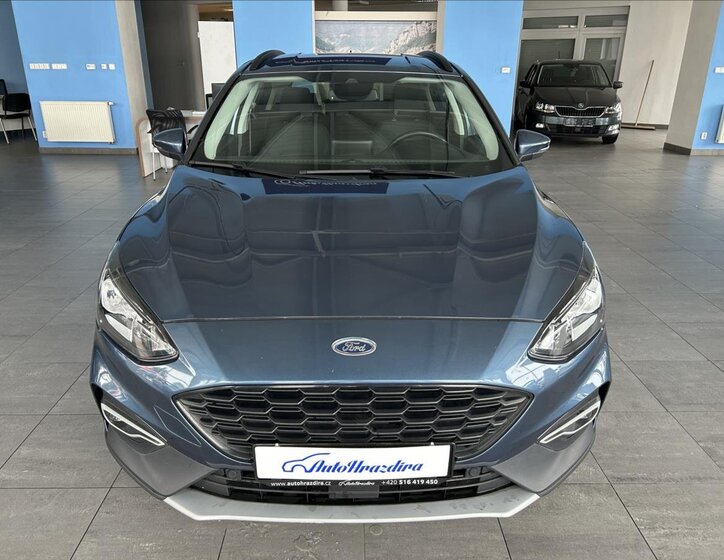 Ford Focus Hatchback 999,0 92 kw