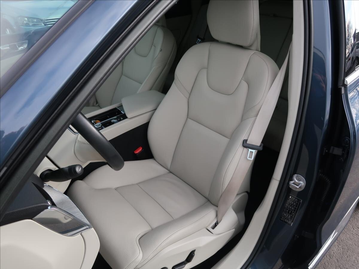 Volvo XC60 SUV 2,0 l 145 kw