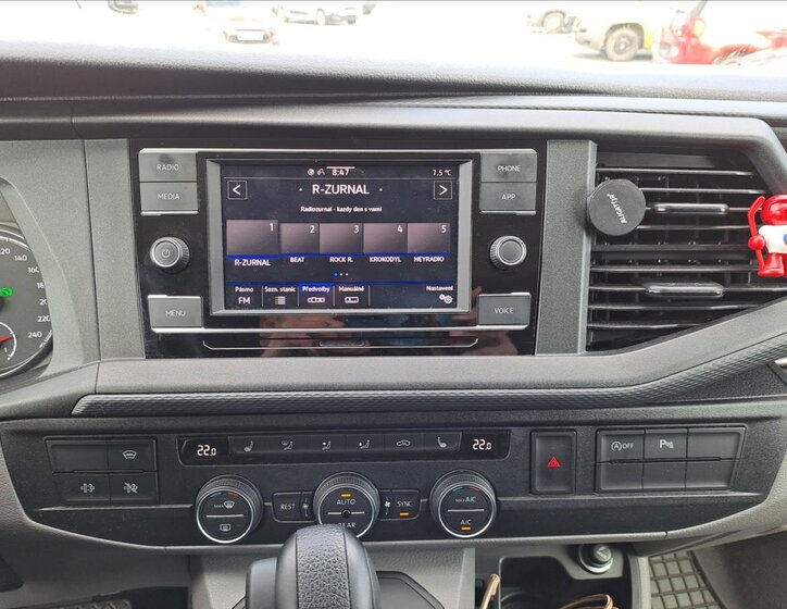 Volkswagen Caravelle 15