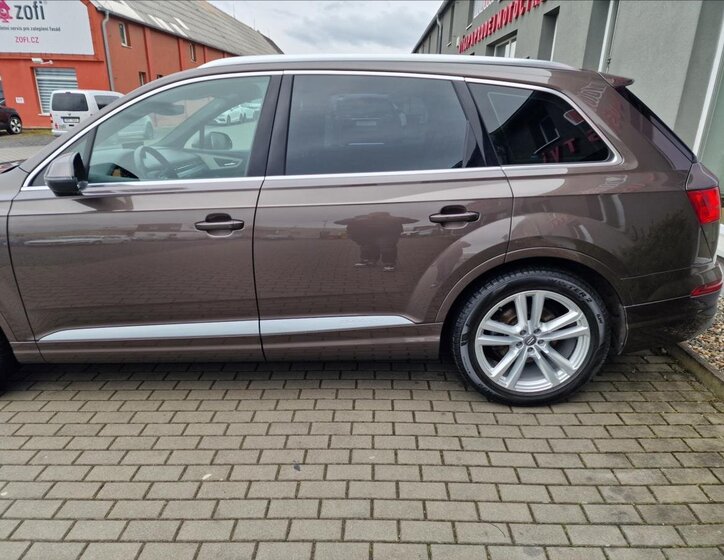 Audi Q7 SUV / Terénní 3,0 l 210 kw