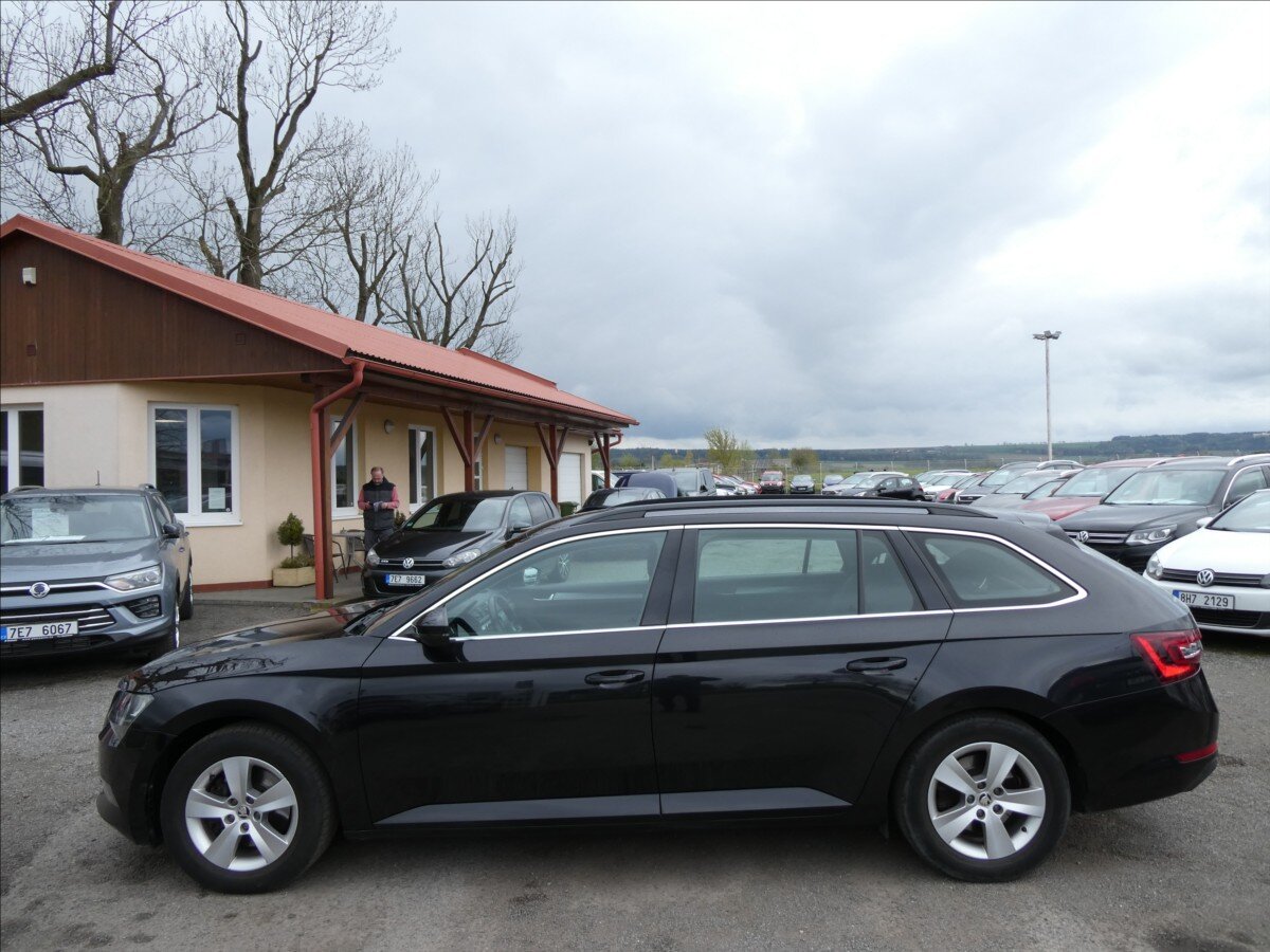 Škoda Superb Kombi 1,6 l 88 kw