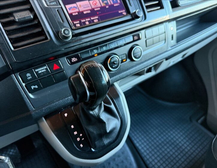 Volkswagen Transporter 16