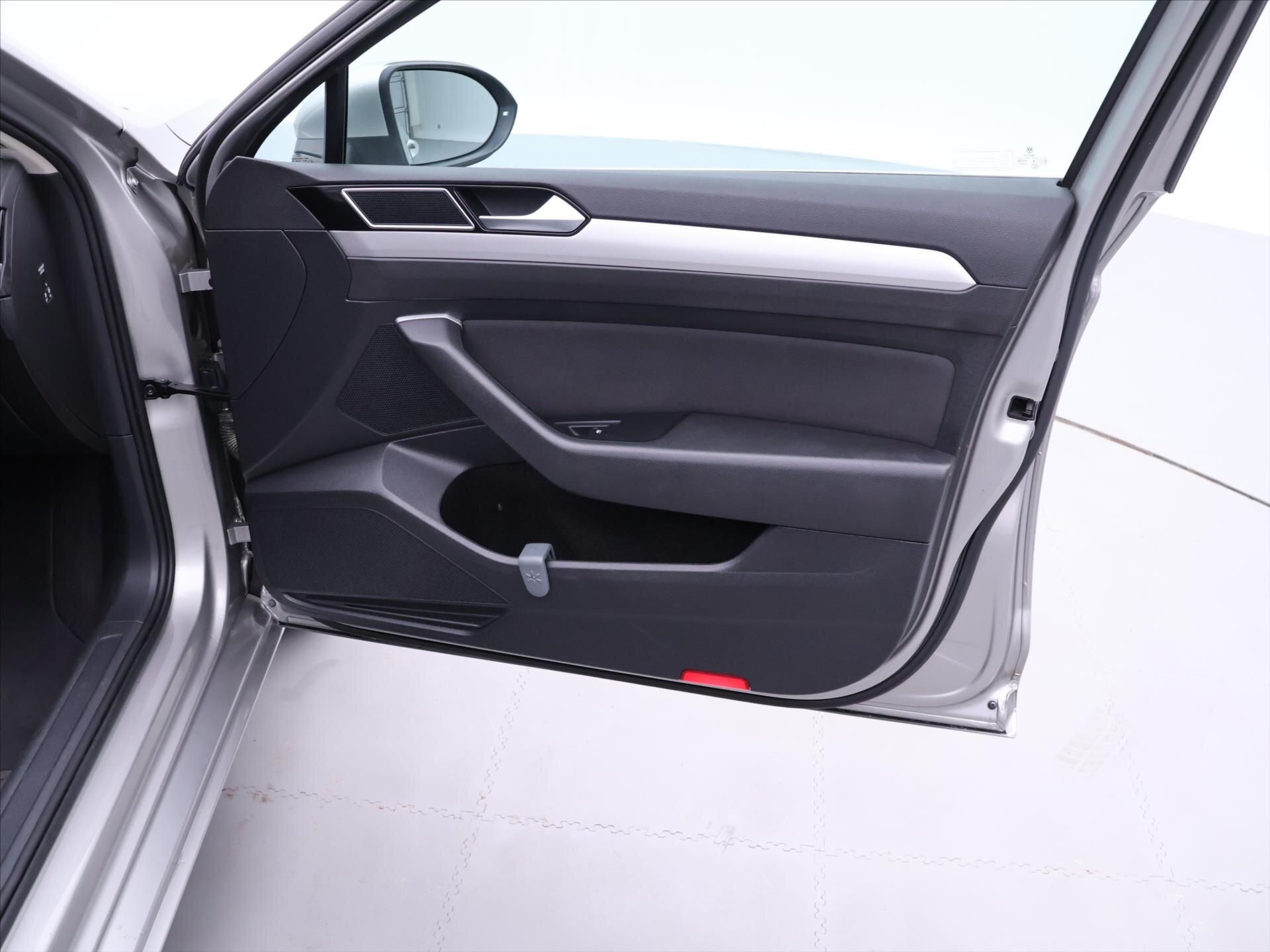 Volkswagen Passat Kombi 1,6 l 88 kw