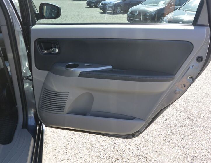 Mitsubishi Grandis 30