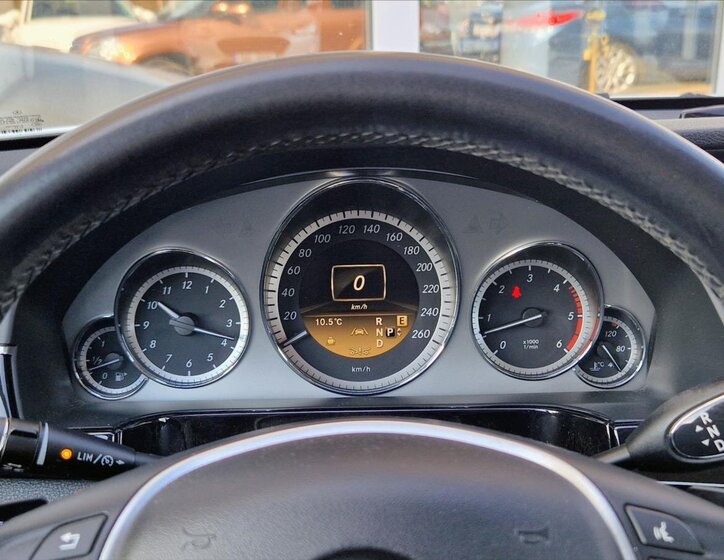 Mercedes-Benz Třídy E Sedan / Limuzína 3,0 l 195 kw