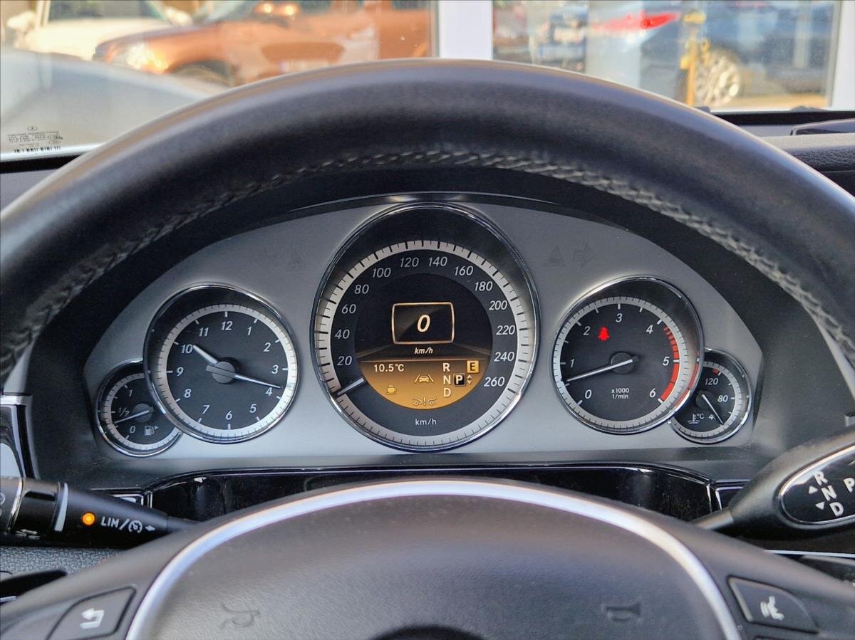 Mercedes-Benz Třídy E Sedan / Limuzína 3,0 l 195 kw