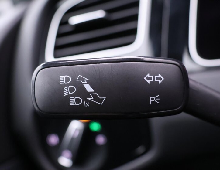 Volkswagen Golf Kombi 2,0 l 228 kw