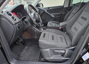 Volkswagen Tiguan 9