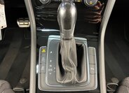 Volkswagen Golf Kombi 2,0 l 221 kw