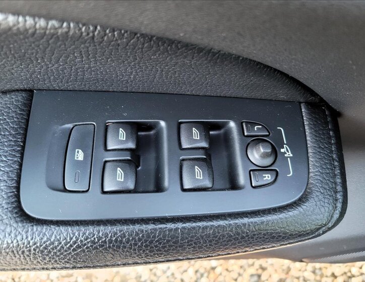 Volvo V60 Kombi 2,0 l 251 kw