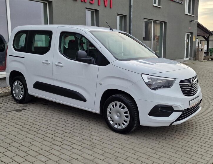 Opel Combo MPV 1,5 l 75 kw