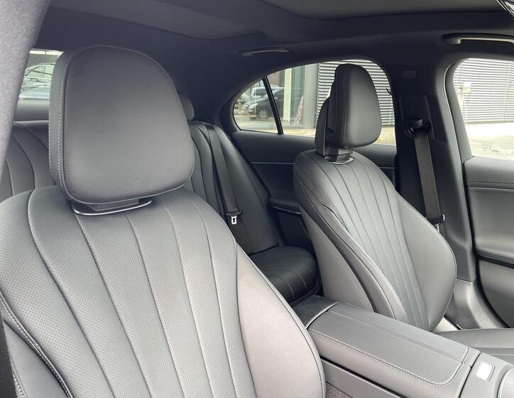 Mercedes-Benz Třídy E 16