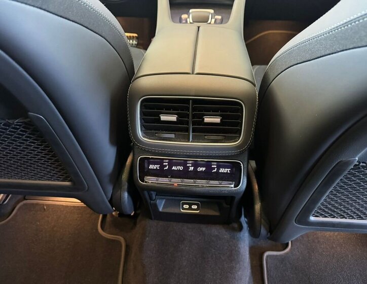 Mercedes-Benz GLE SUV / Terénní 3,0 l 330 kw