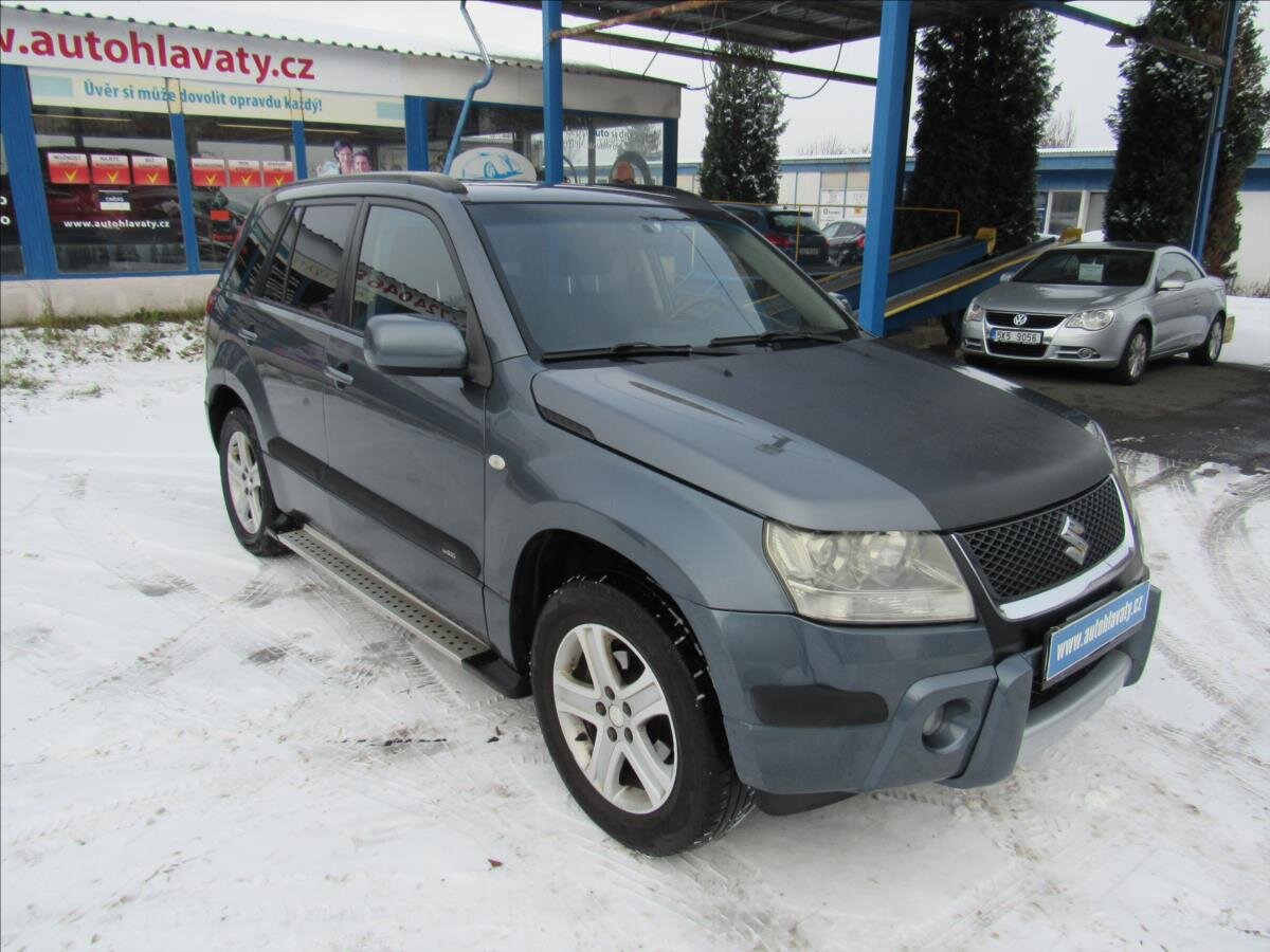 Suzuki Grand Vitara SUV / Terénní 2,0 l 103 kw