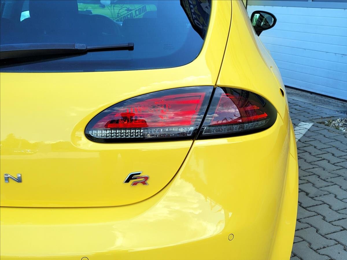 Seat Leon Hatchback 2,0 l 185 kw