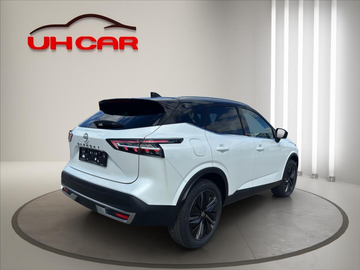 Nissan Qashqai SUV / Terénní 1,3 l 116 kw